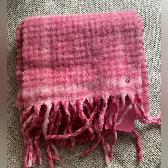 Kate Spade Scarf and Wallet - Picture 2 of 9